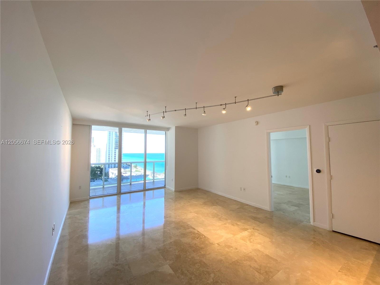 1210 1 / 2 1337 sq. ft. $ 2026-07-20 0 foto