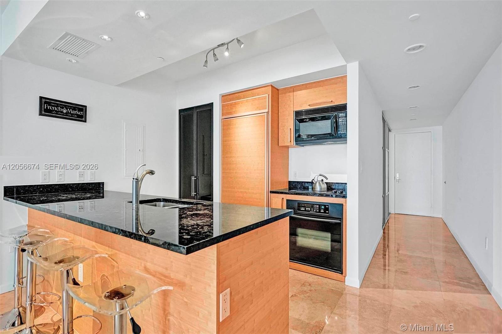 1210 1 / 2 1337 sq. ft. $ 2026-07-20 0 foto