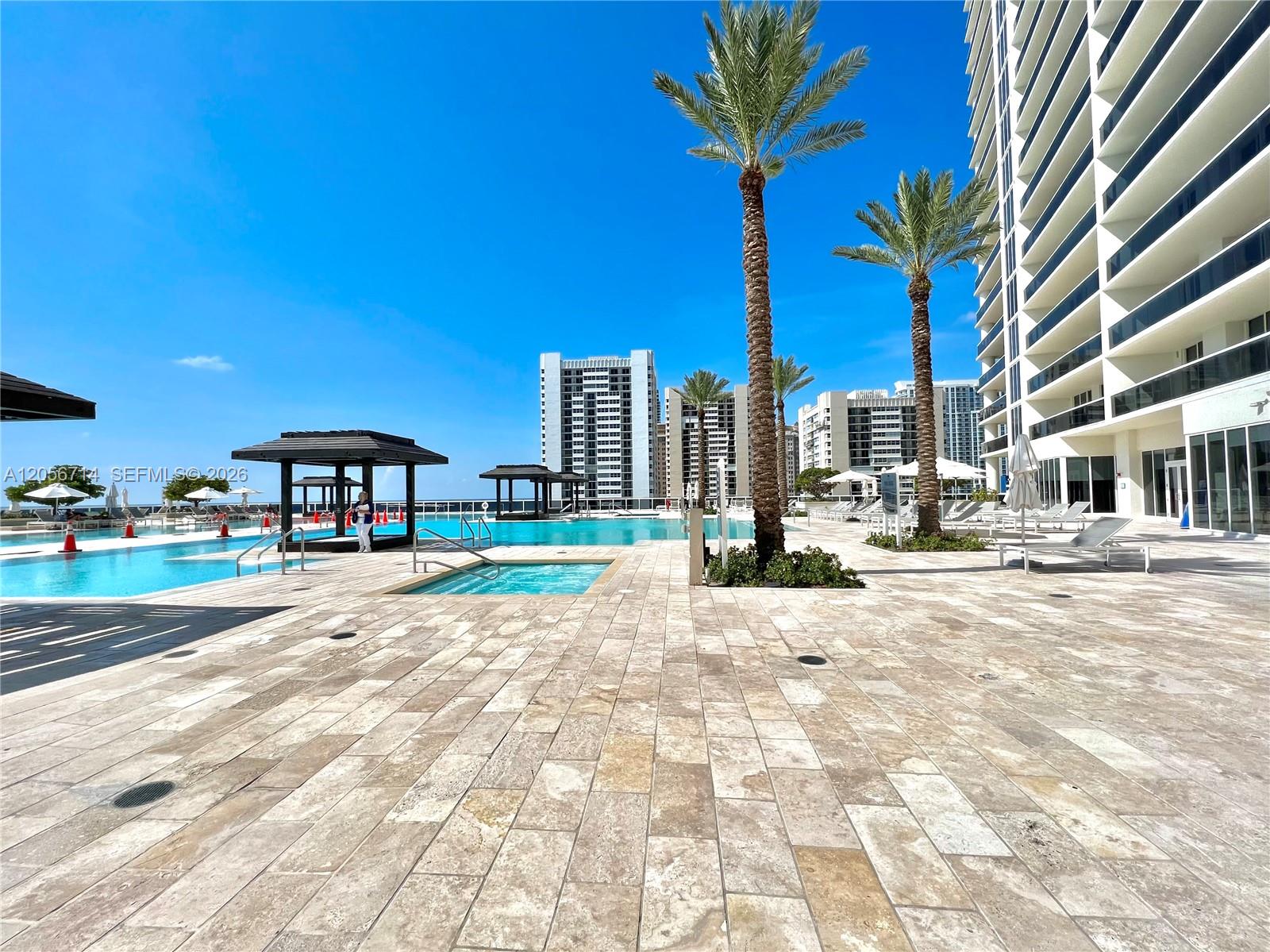 2204 3 / 4 2078 sq. ft. $ 2026-07-20 0 foto