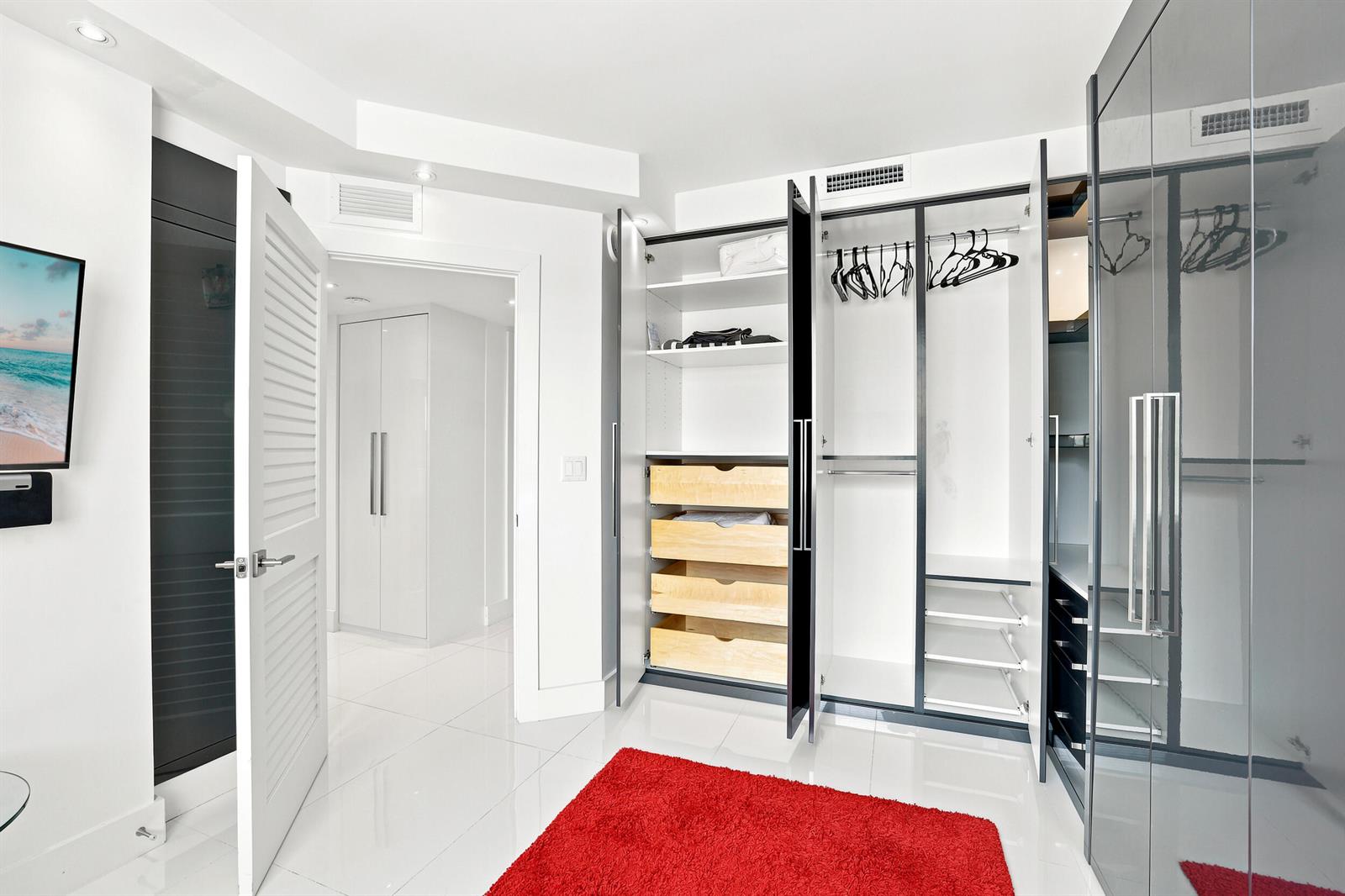Photo of 17100 BAY  #1401, Sunny Isles Beach, Florida, 33160 - 006_6iPf