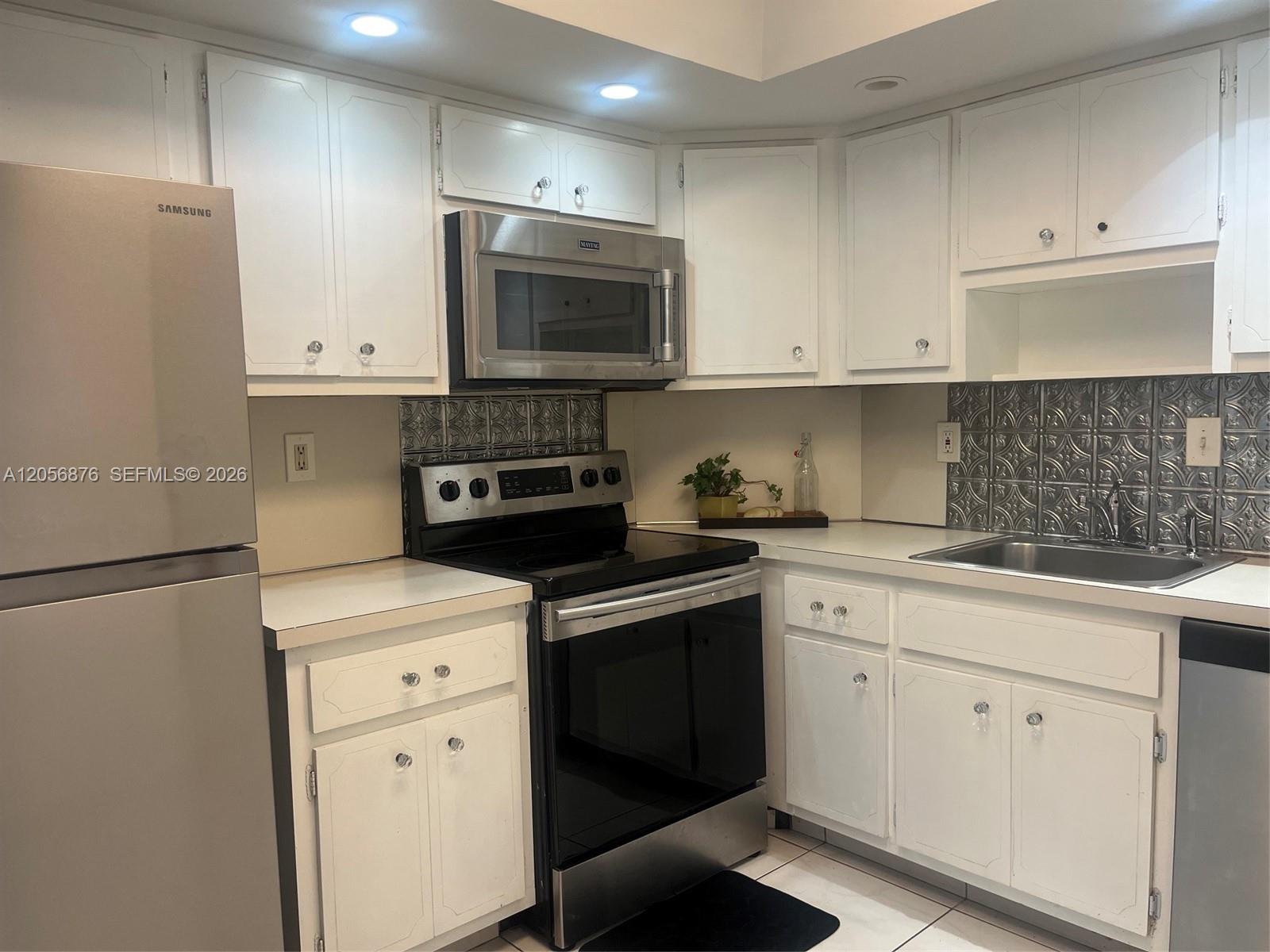 207 2 / 2 1350 sq. ft. $ 2026-07-20 0 Photo