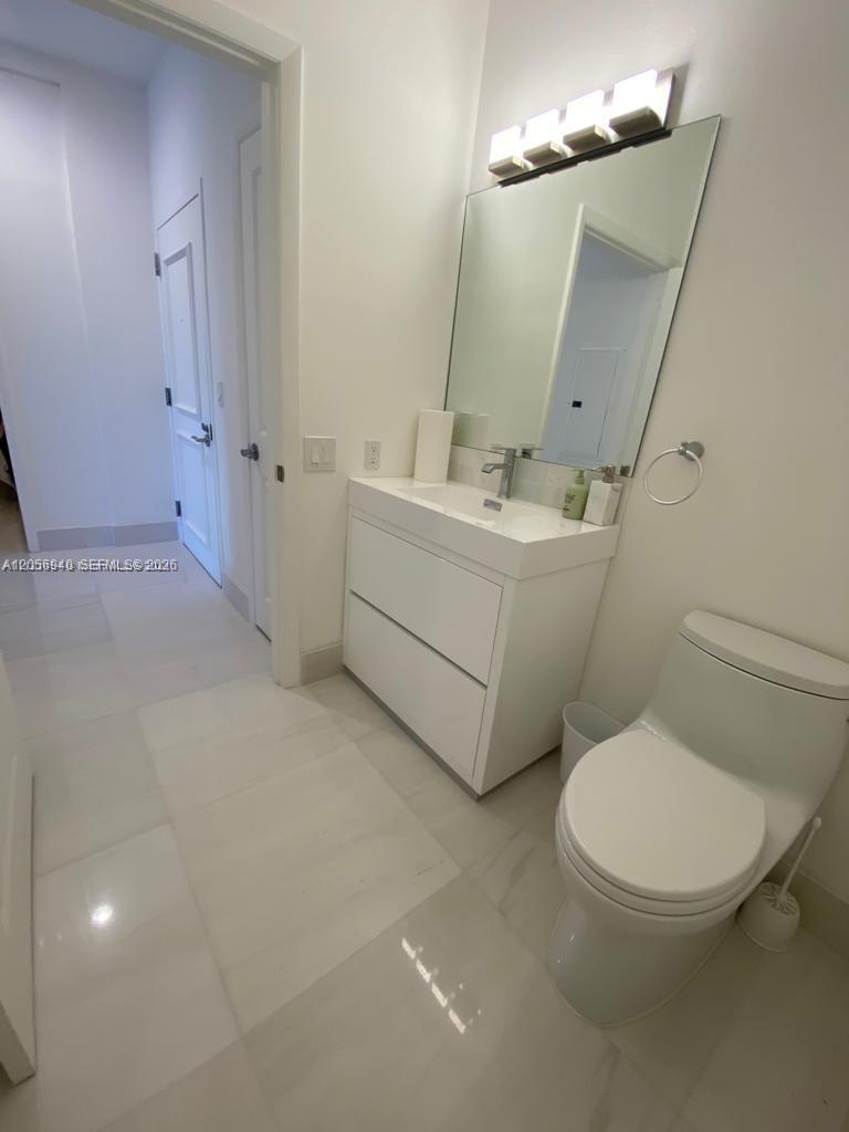 Photo of 1945 Ocean Dr  #211, Hallandale Beach, Florida, 33009 - 