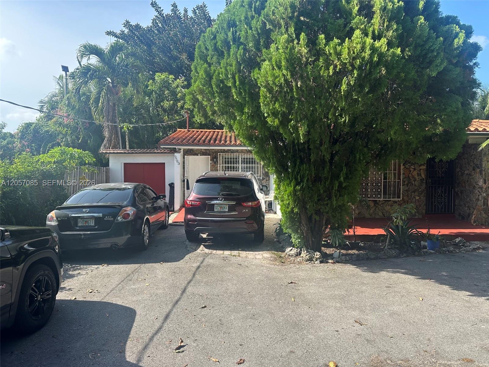   /  3693 sq. ft. $ 2026-07-21 0 foto