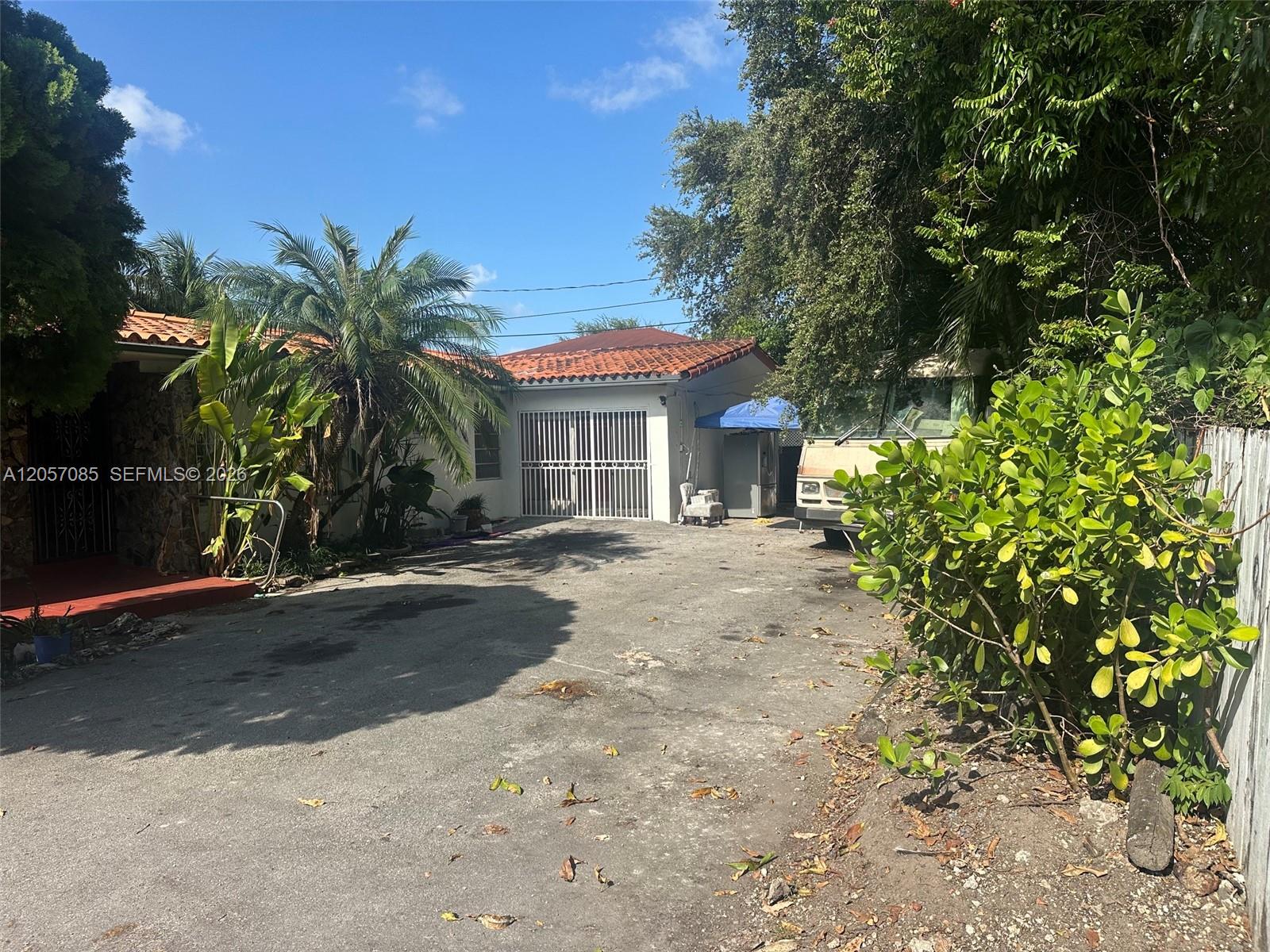   /  3693 sq. ft. $ 2026-07-21 0 foto