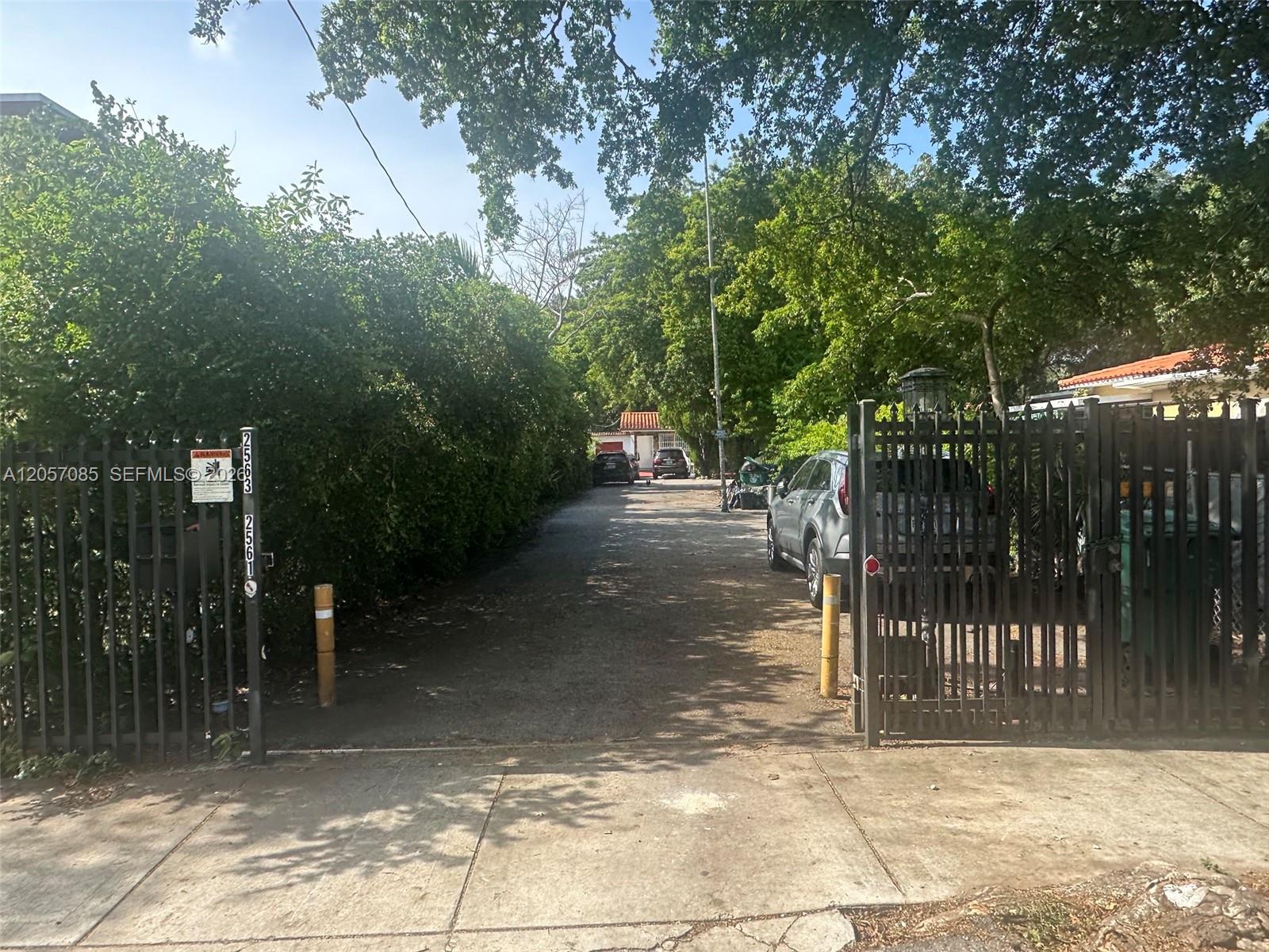   /  3693 sq. ft. $ 2026-07-21 0 foto