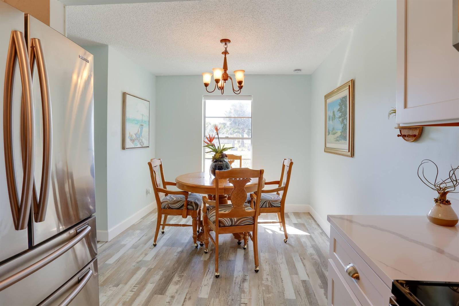   / 0 2775 sq. ft. $ 2026-07-22 0 foto