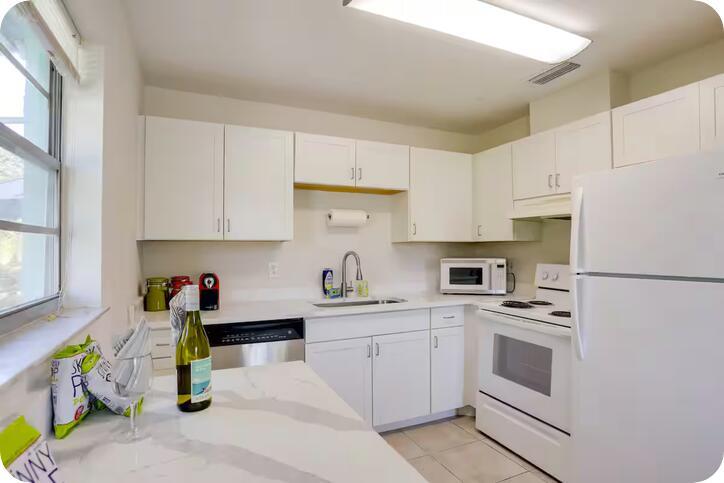   / 0 2775 sq. ft. $ 2026-07-22 0 foto