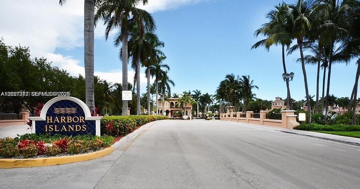 Photo of 957 Harbor Vw  (957), Hollywood, Florida, 33019 - 