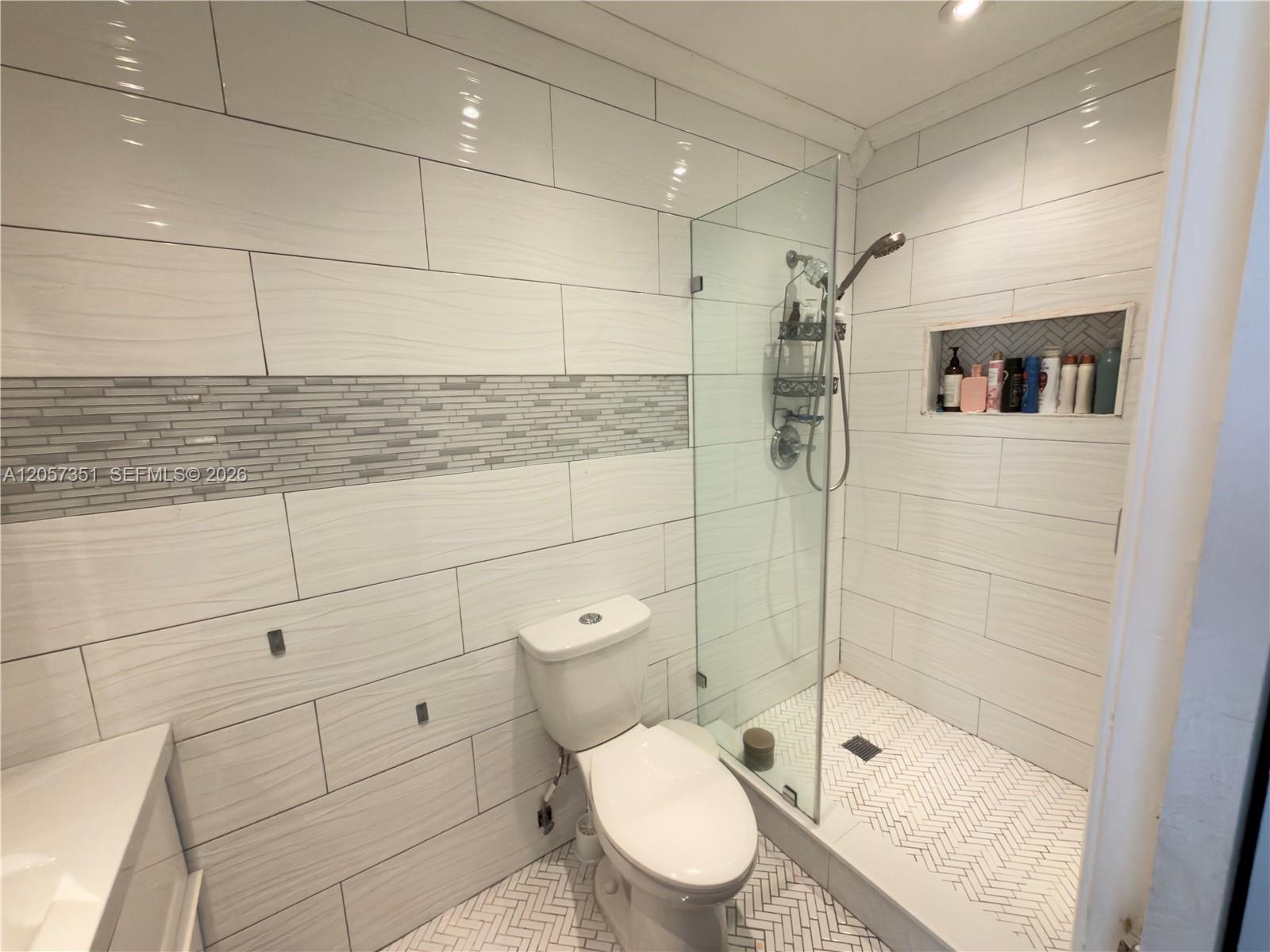 Photo of 329 Poinciana Dr  #909, Sunny Isles Beach, Florida, 33160 - 