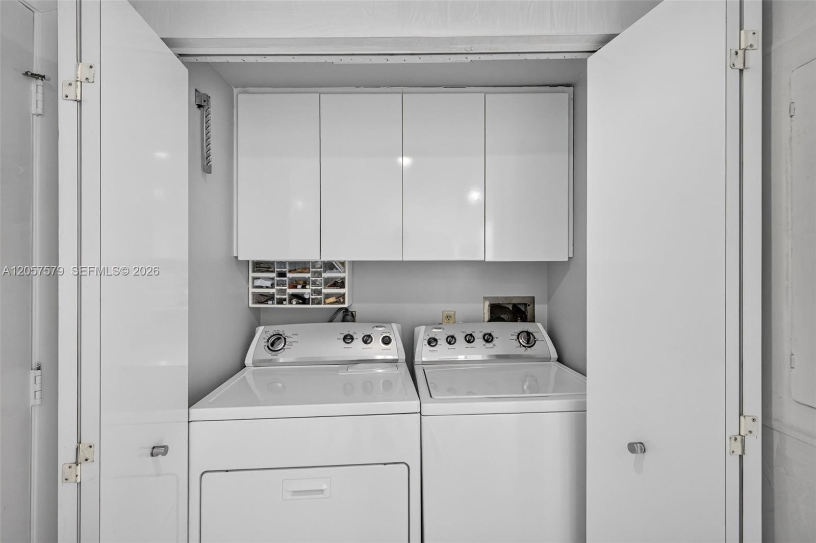 Ver detalles 2506 2 / 3 2154 sq. ft. $ 2026-07-21 0 foto