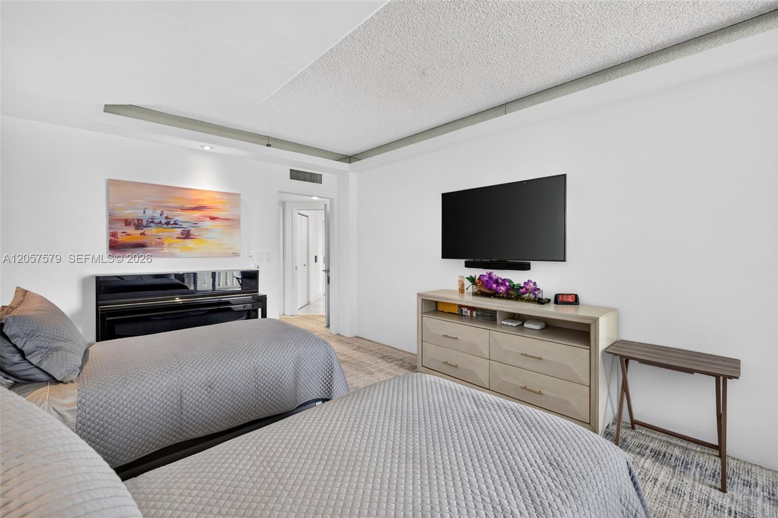 Ver detalles 2506 2 / 3 2154 sq. ft. $ 2026-07-21 0 foto