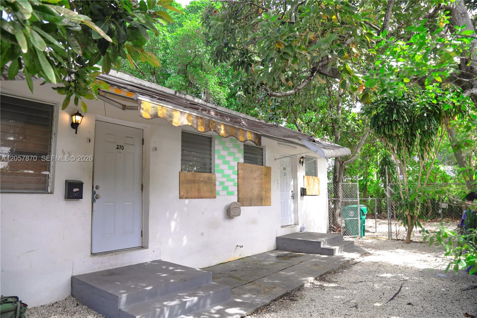 Ver detalles / 900 sq. ft. $ 2026-07-22 0 foto