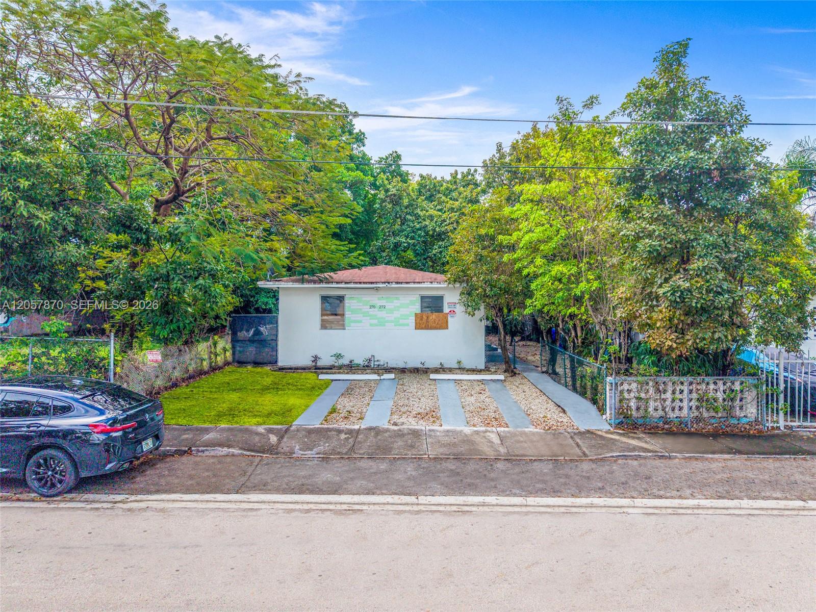 Ver detalles / 900 sq. ft. $ 2026-07-22 0 foto