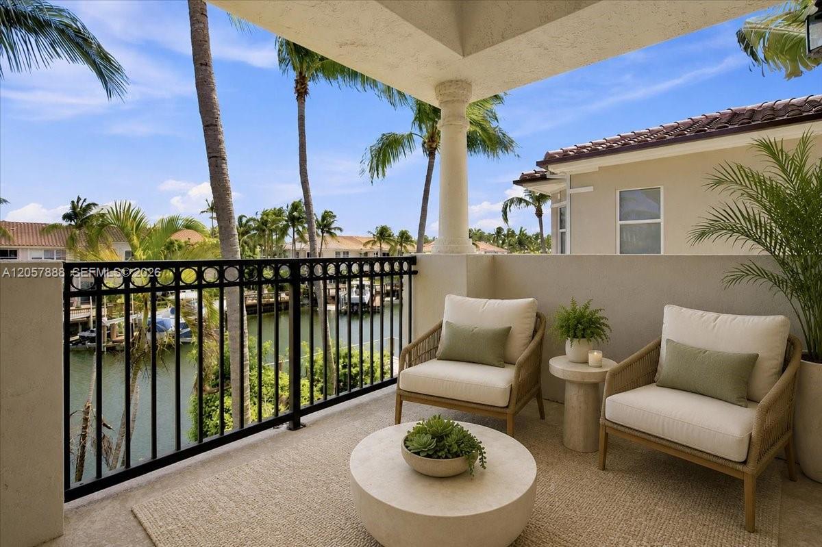 Photo of 996 Sanibel Dr (996), Hollywood, Florida, 33019 - MORNING COFFEE WITH A MAGICAL VIEW!