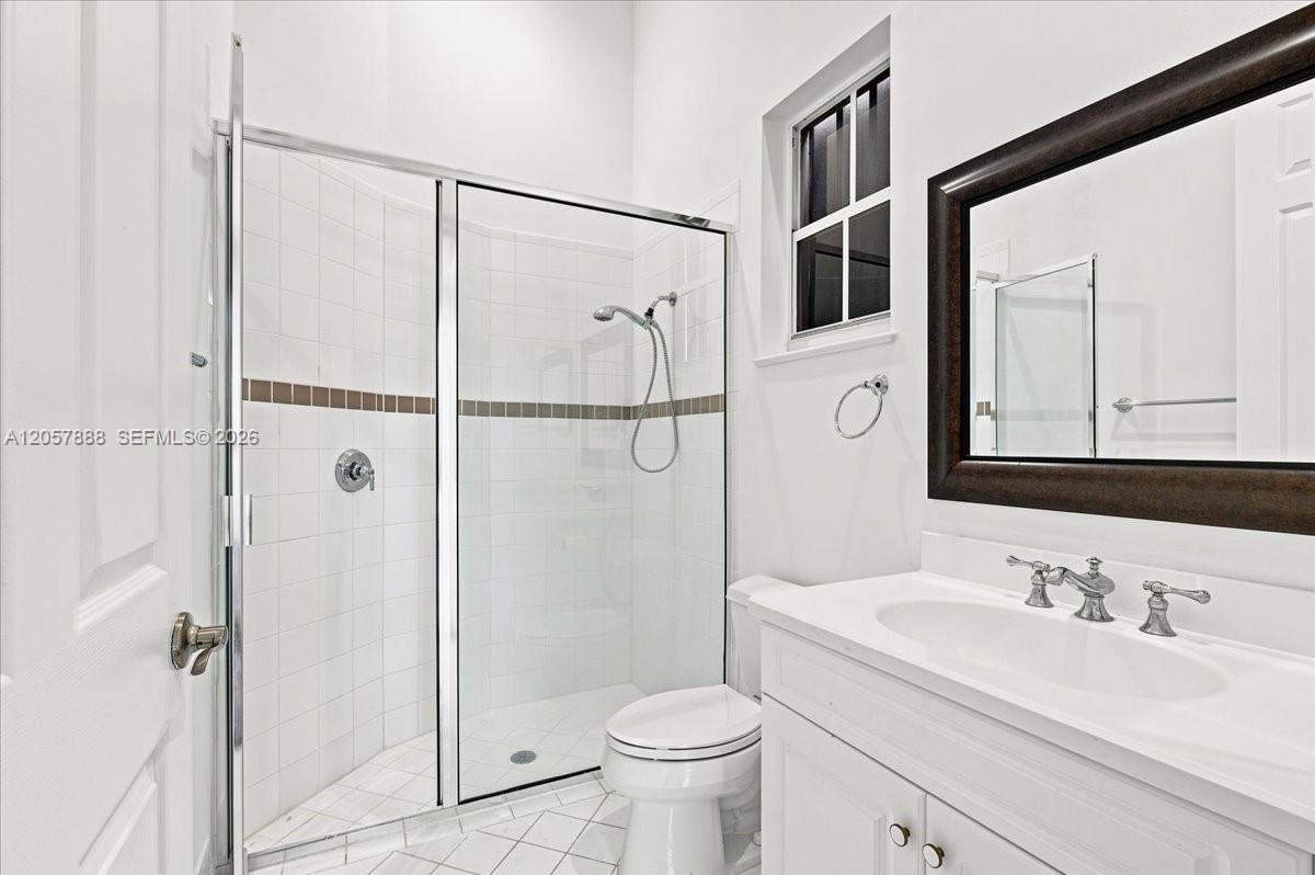 Photo of 996 Sanibel Dr (996), Hollywood, Florida, 33019 - OPEN AND SPACIOUS!