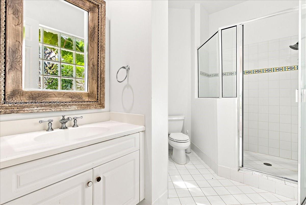 Photo of 996 Sanibel Dr (996), Hollywood, Florida, 33019 - OPEN AND SPACIOUS!