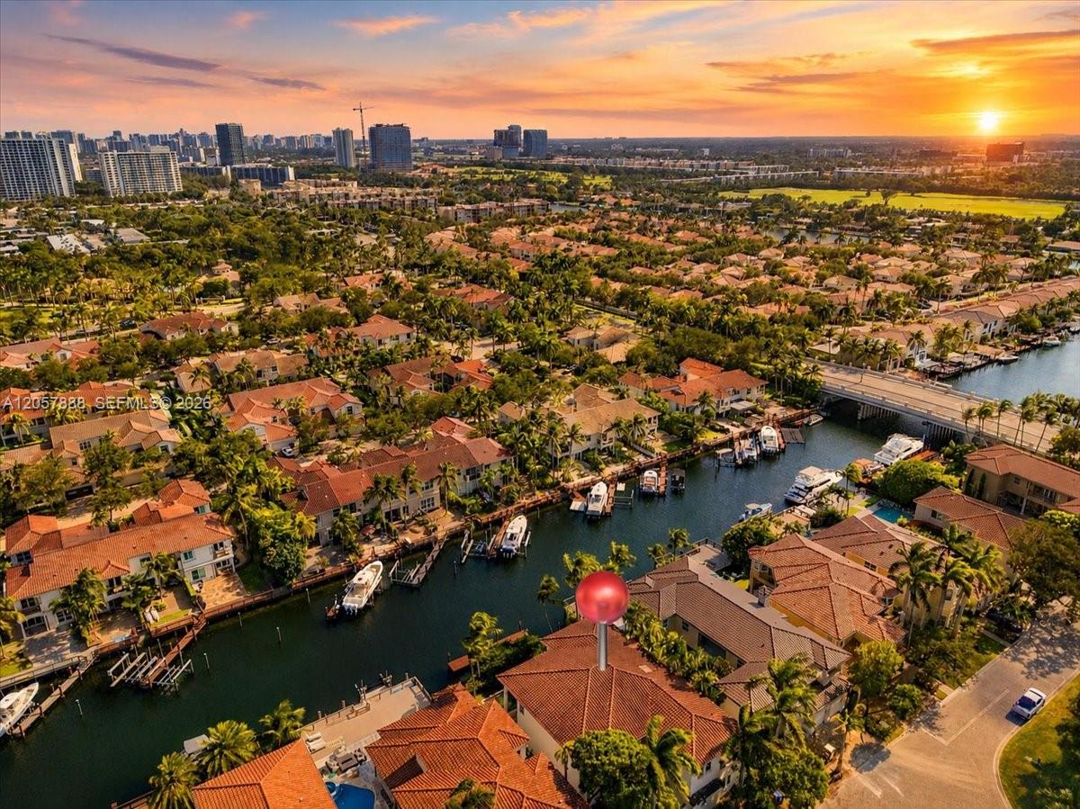 Photo of 996 Sanibel Dr (996), Hollywood, Florida, 33019 - YOUR DREAM HOME AT SUNSET!