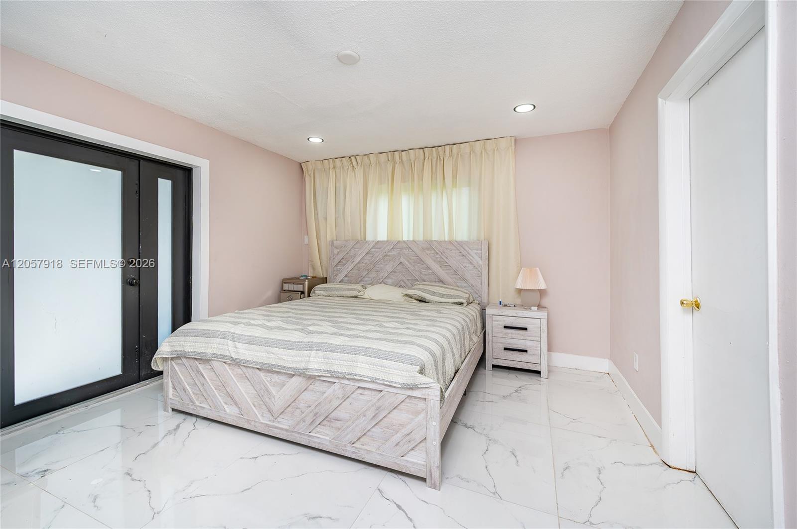 Ver detalles / 2578 sq. ft. $ 2026-07-22 0 foto