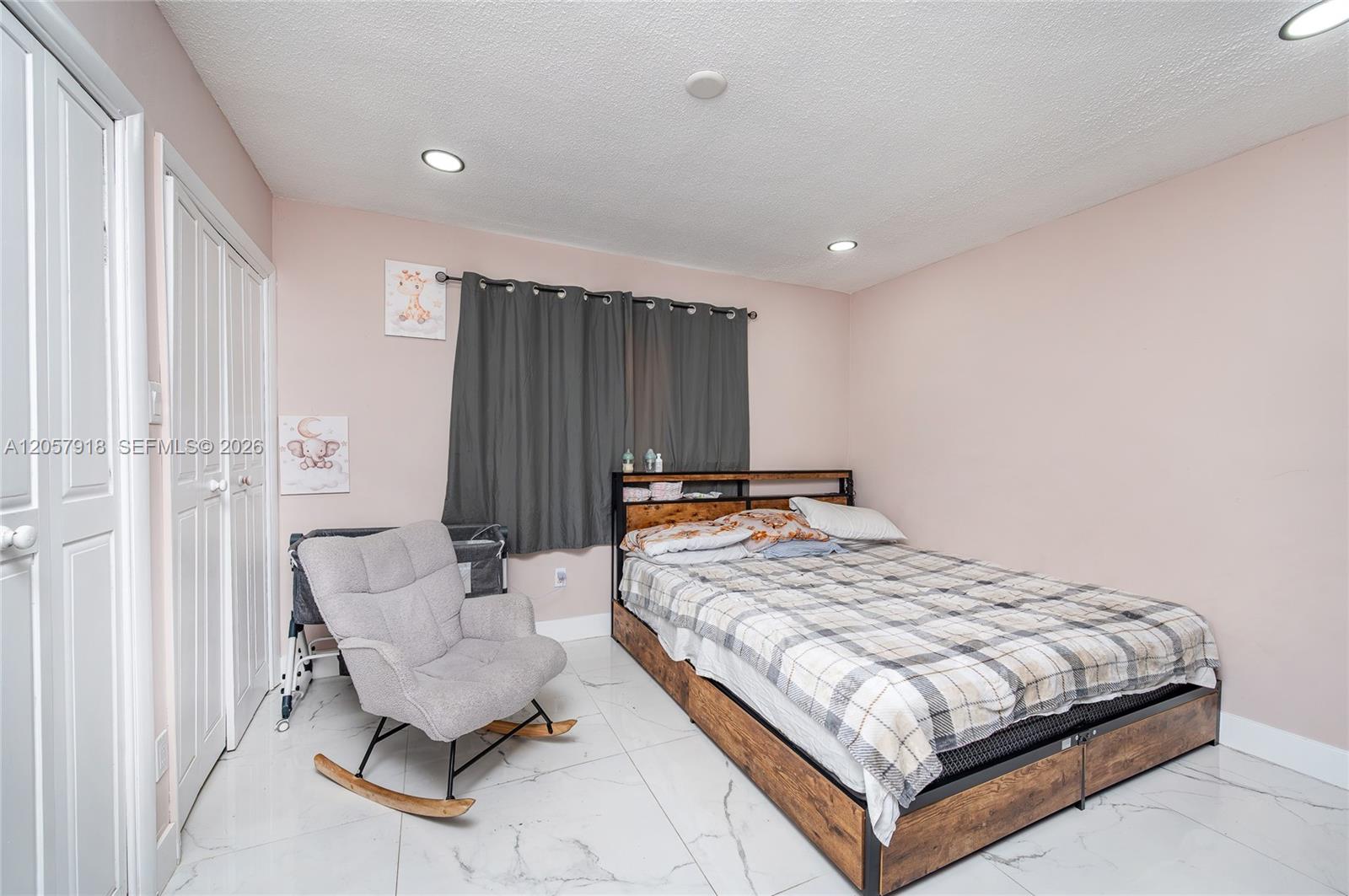 Ver detalles / 2578 sq. ft. $ 2026-07-22 0 foto