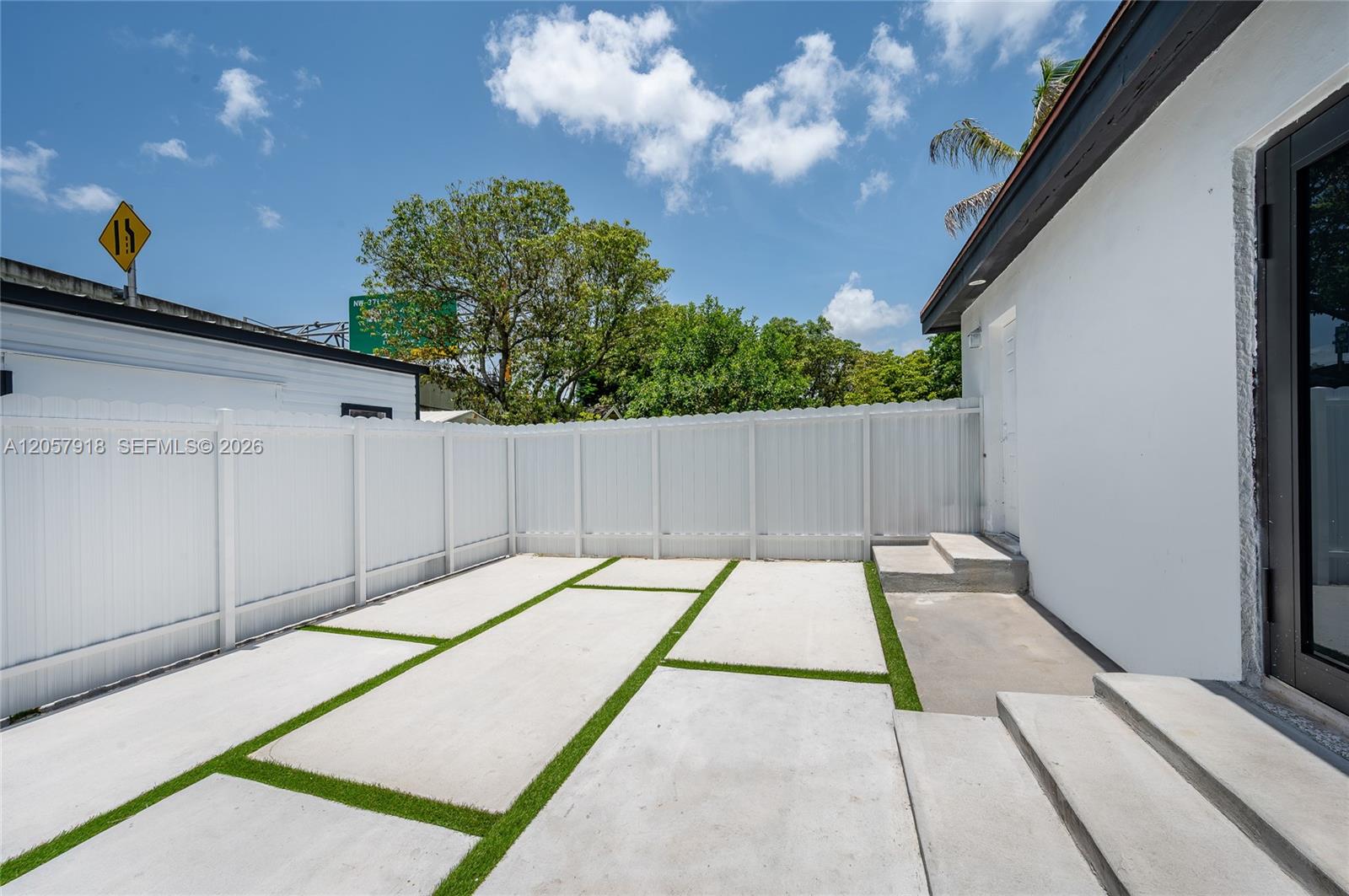 Ver detalles / 2578 sq. ft. $ 2026-07-22 0 foto