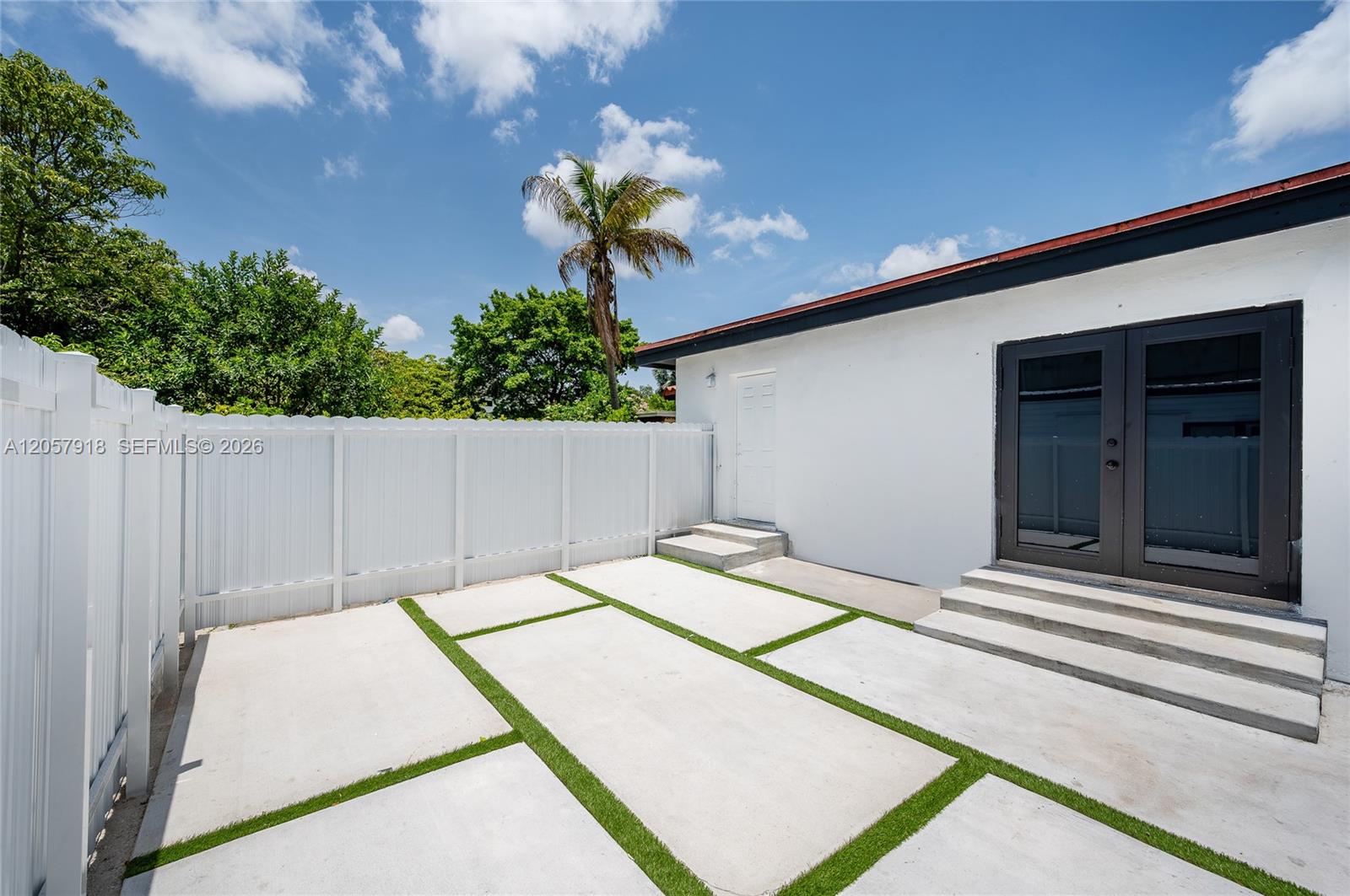 Ver detalles / 2578 sq. ft. $ 2026-07-22 0 foto