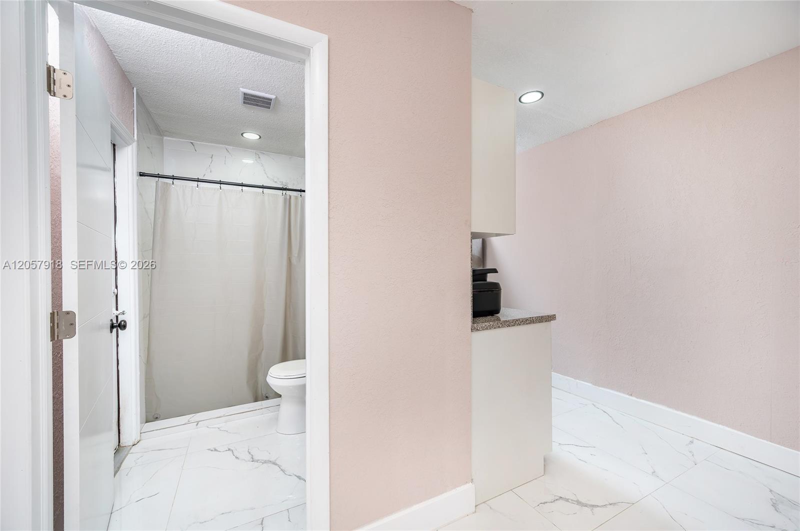 Ver detalles / 2578 sq. ft. $ 2026-07-22 0 foto