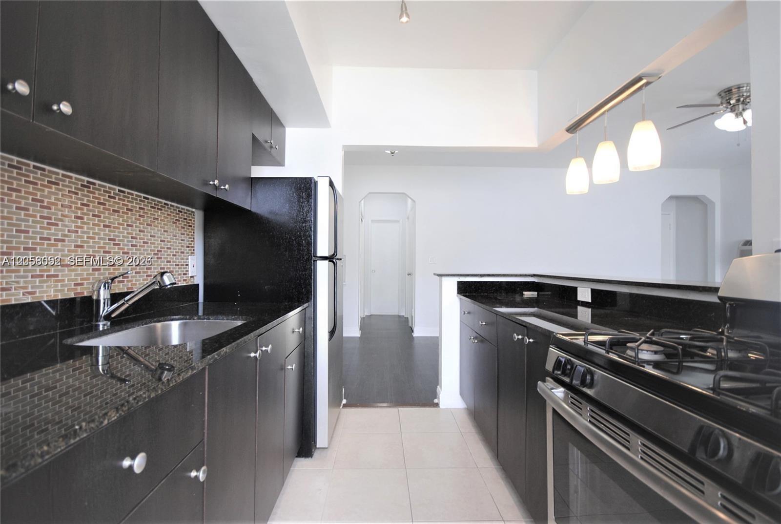1-8  /   sq. ft. $ 2026-07-22 0 foto