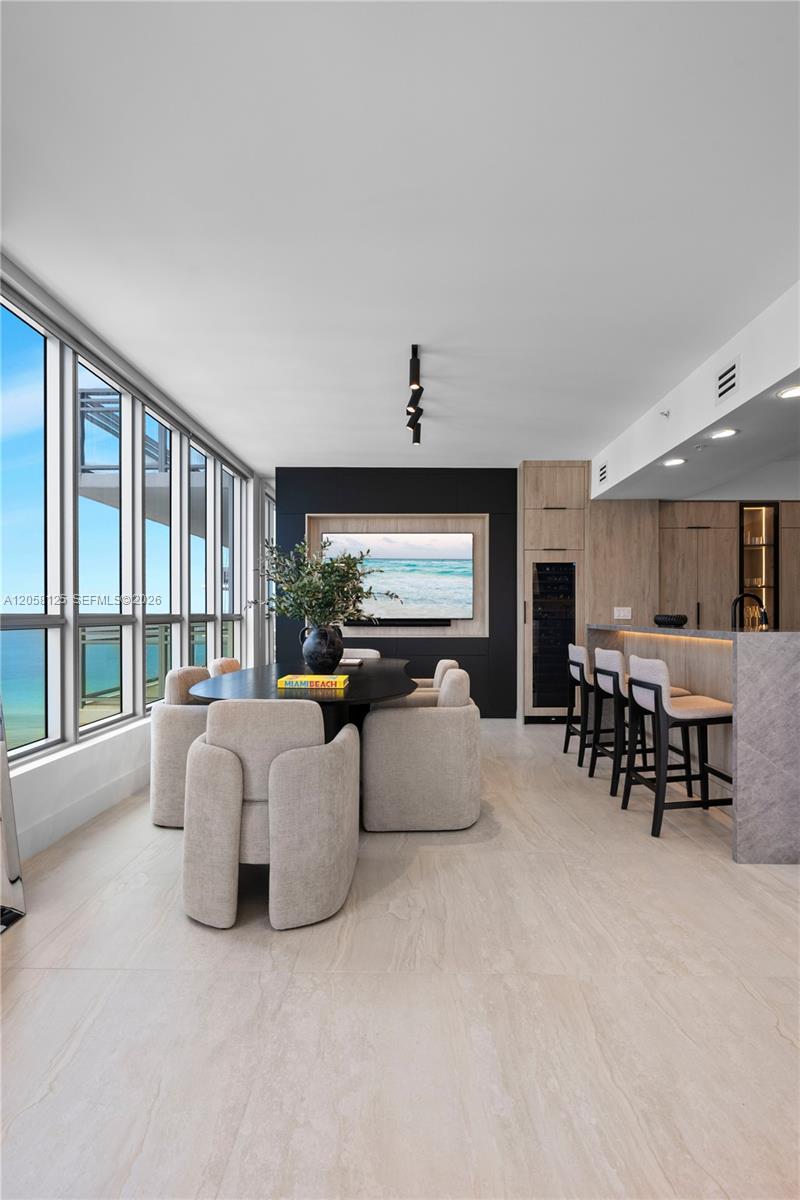 Photo of 3535 Ocean Dr  #1506, Hollywood, Florida, 33019 - 