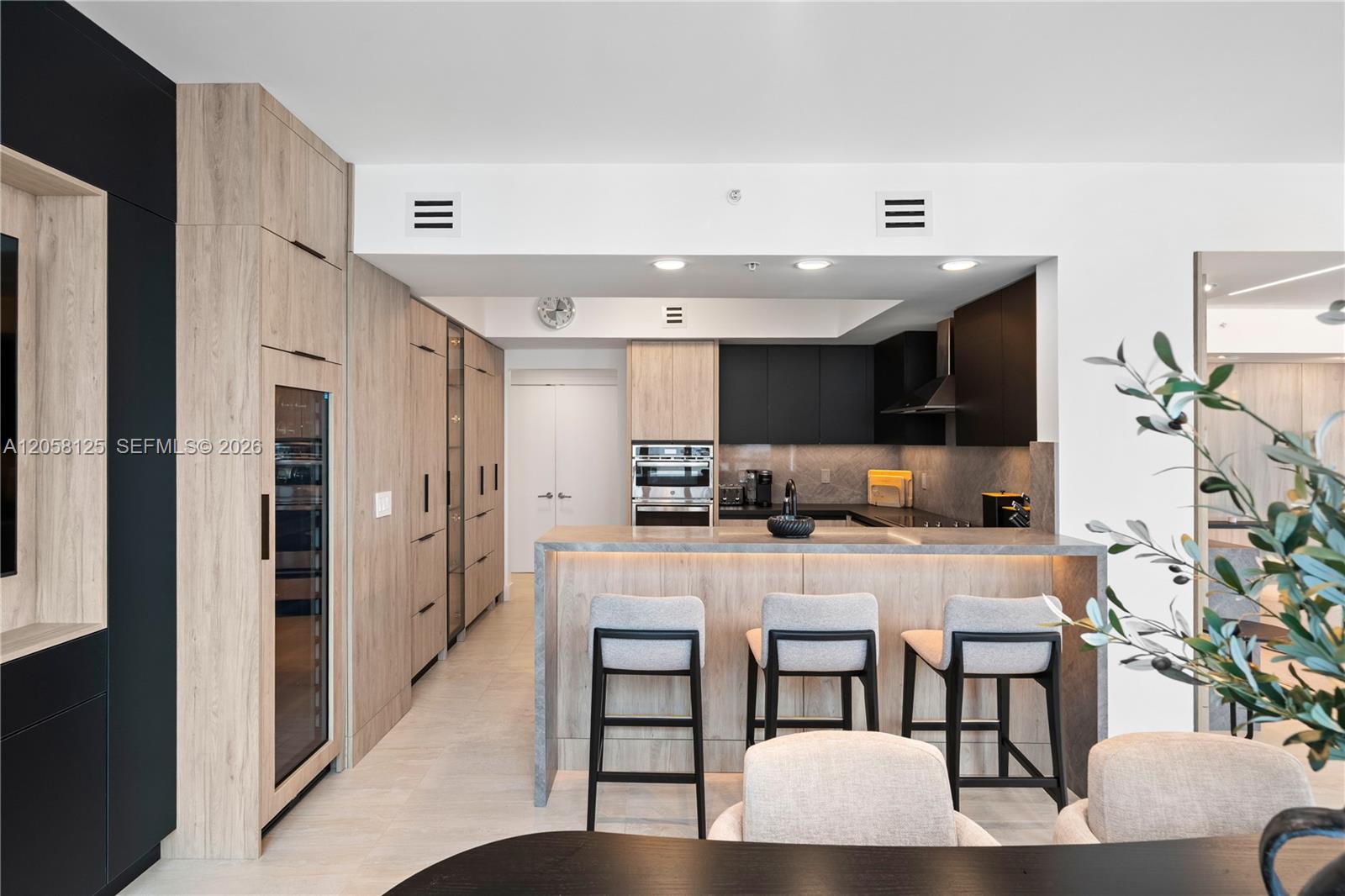 Photo of 3535 Ocean Dr  #1506, Hollywood, Florida, 33019 - 