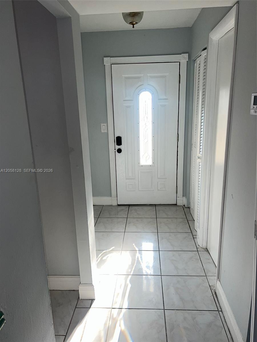 Ver detalles 410-2 2 / 2 1036 sq. ft. $ 2026-07-22 0 foto