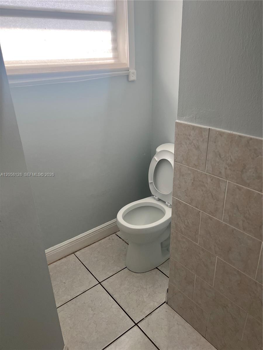 Ver detalles 410-2 2 / 2 1036 sq. ft. $ 2026-07-22 0 foto