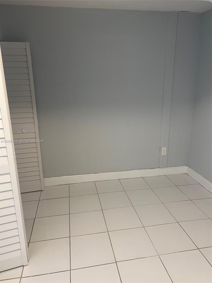 Ver detalles 410-2 2 / 2 1036 sq. ft. $ 2026-07-22 0 foto