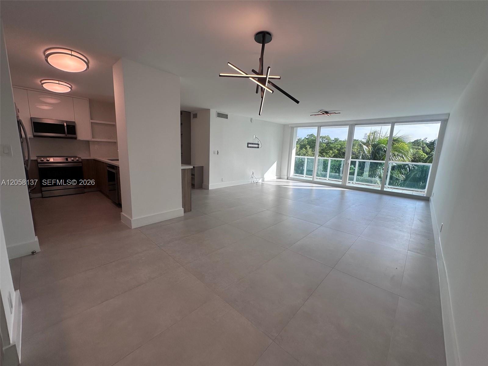 317 2 / 2 1521 sq. ft. $ 2026-07-22 0 foto