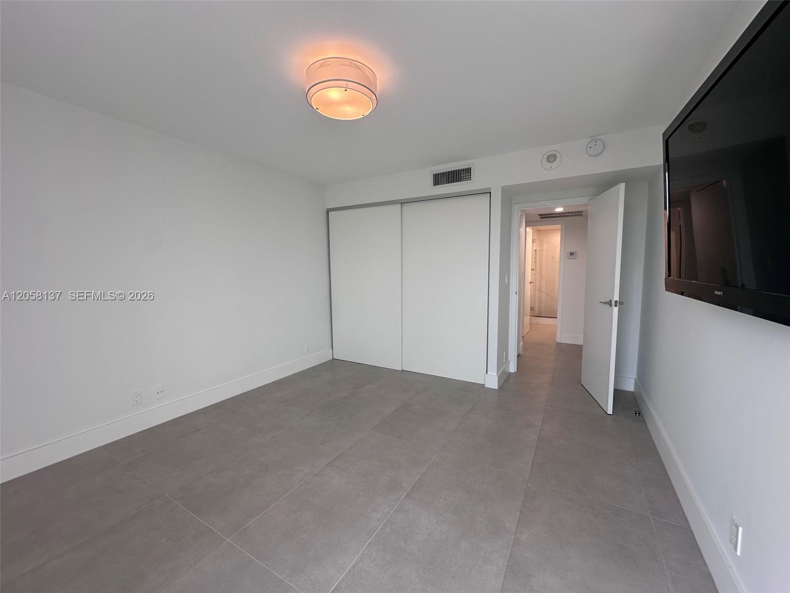 317 2 / 2 1521 sq. ft. $ 2026-07-22 0 foto