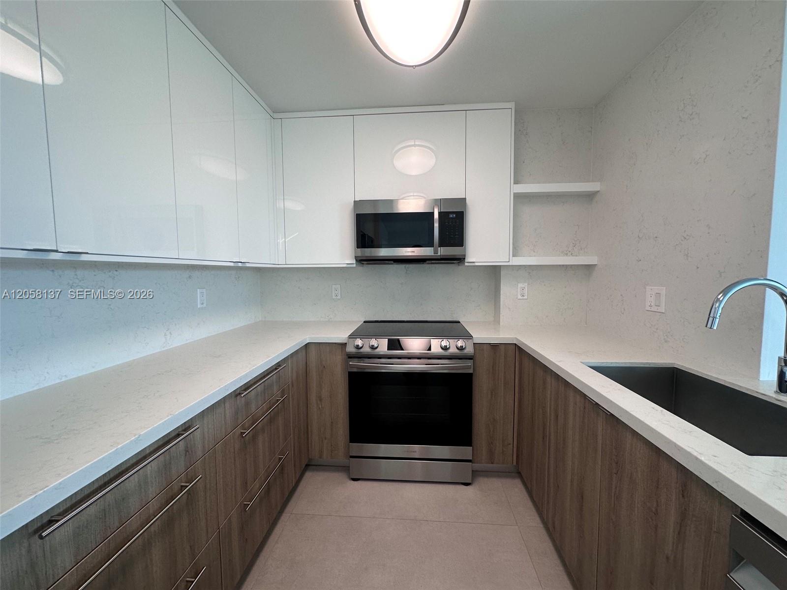 317 2 / 2 1521 sq. ft. $ 2026-07-22 0 foto