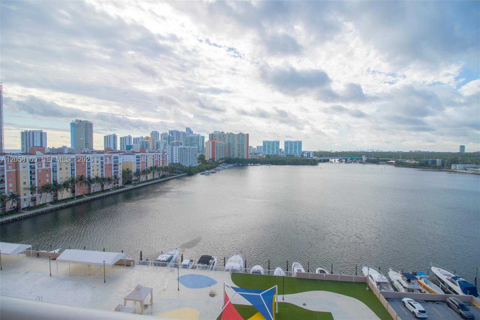 See details 2102 2 / 2 1275 sq. ft. $ 2026-07-22 0 Photo