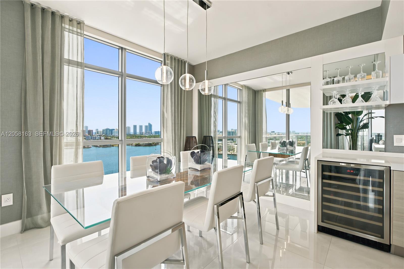 Photo of 17301 Biscayne Blvd #2010, North Miami Beach, Florida, 33160 -
