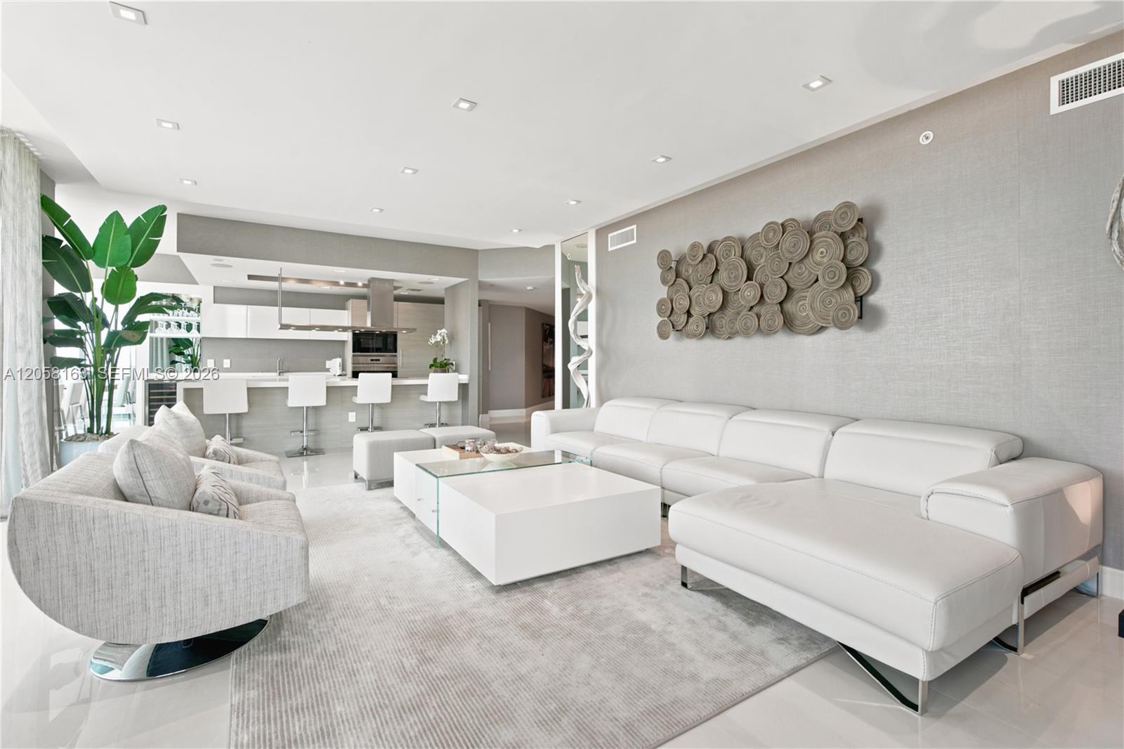 Photo of 17301 Biscayne Blvd #2010, North Miami Beach, Florida, 33160 -