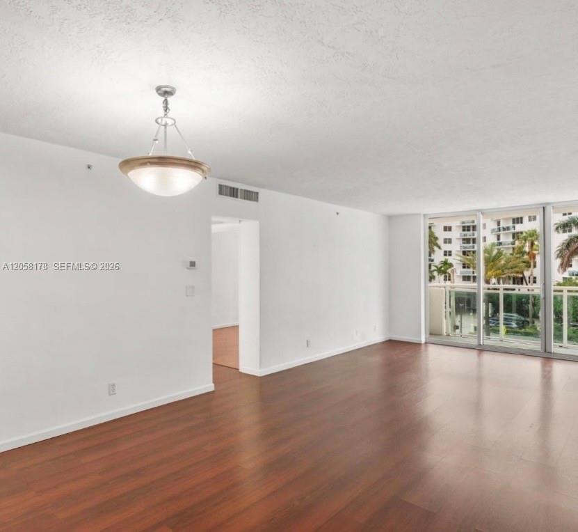 Photo of 3000 Ocean Dr #206, Hollywood, Florida, 33019 -