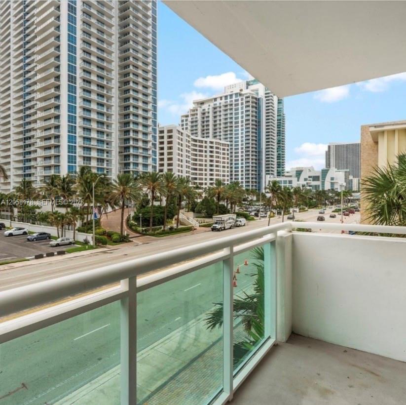 Photo of 3000 Ocean Dr #206, Hollywood, Florida, 33019 -