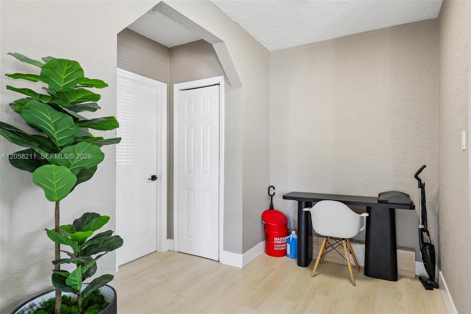 Ver detalles / 1120 sq. ft. $ 2026-07-22 0 foto