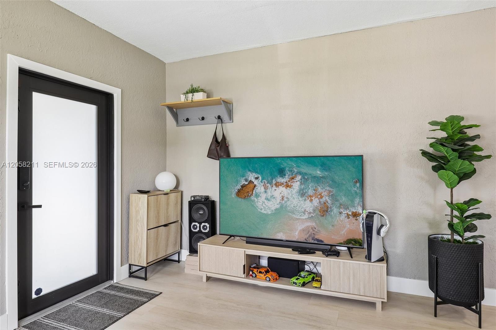 Ver detalles / 1120 sq. ft. $ 2026-07-22 0 foto