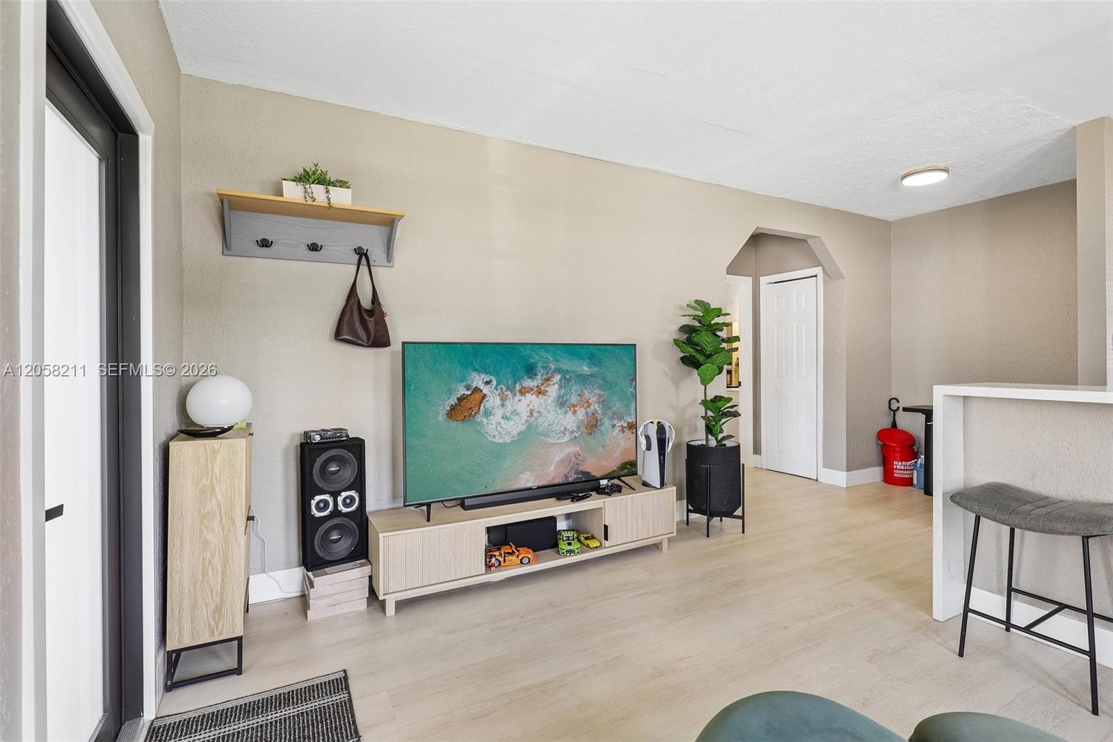 Ver detalles / 1120 sq. ft. $ 2026-07-22 0 foto