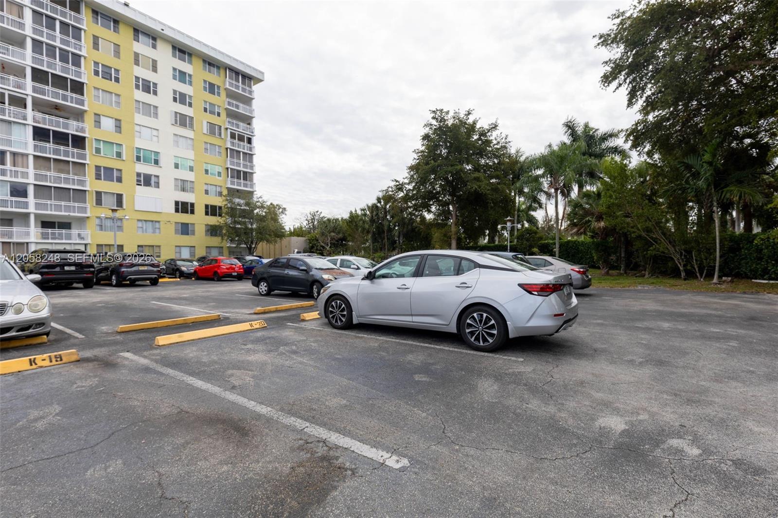901B 2 / 2 1132 sq. ft. $ 2026-07-22 0 foto