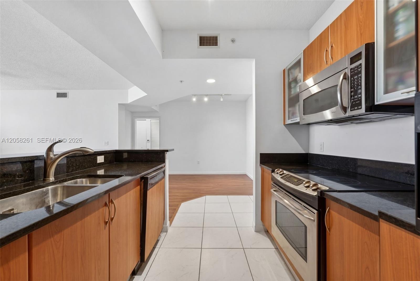 Photo of 18800 29th Ave #904, Aventura, Florida, 33180 -