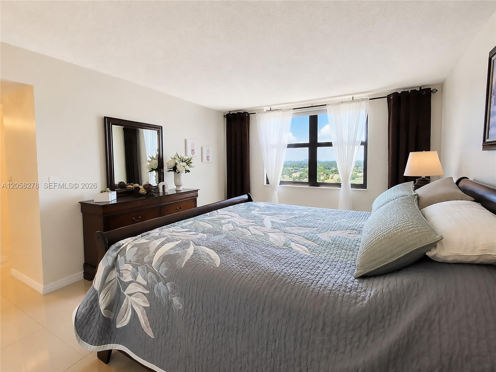 Photo of 2401 Ocean Dr  #1007, Hollywood, Florida, 33019 - 