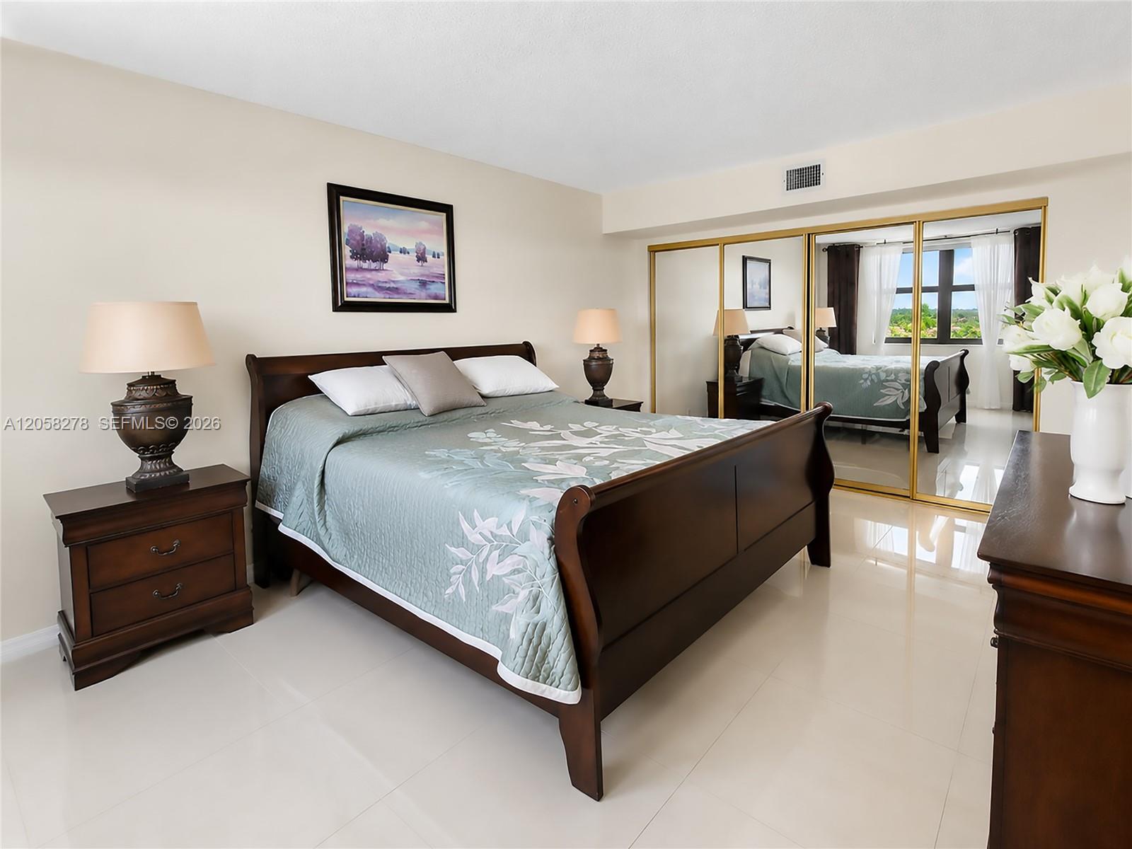 Photo of 2401 Ocean Dr  #1007, Hollywood, Florida, 33019 - 