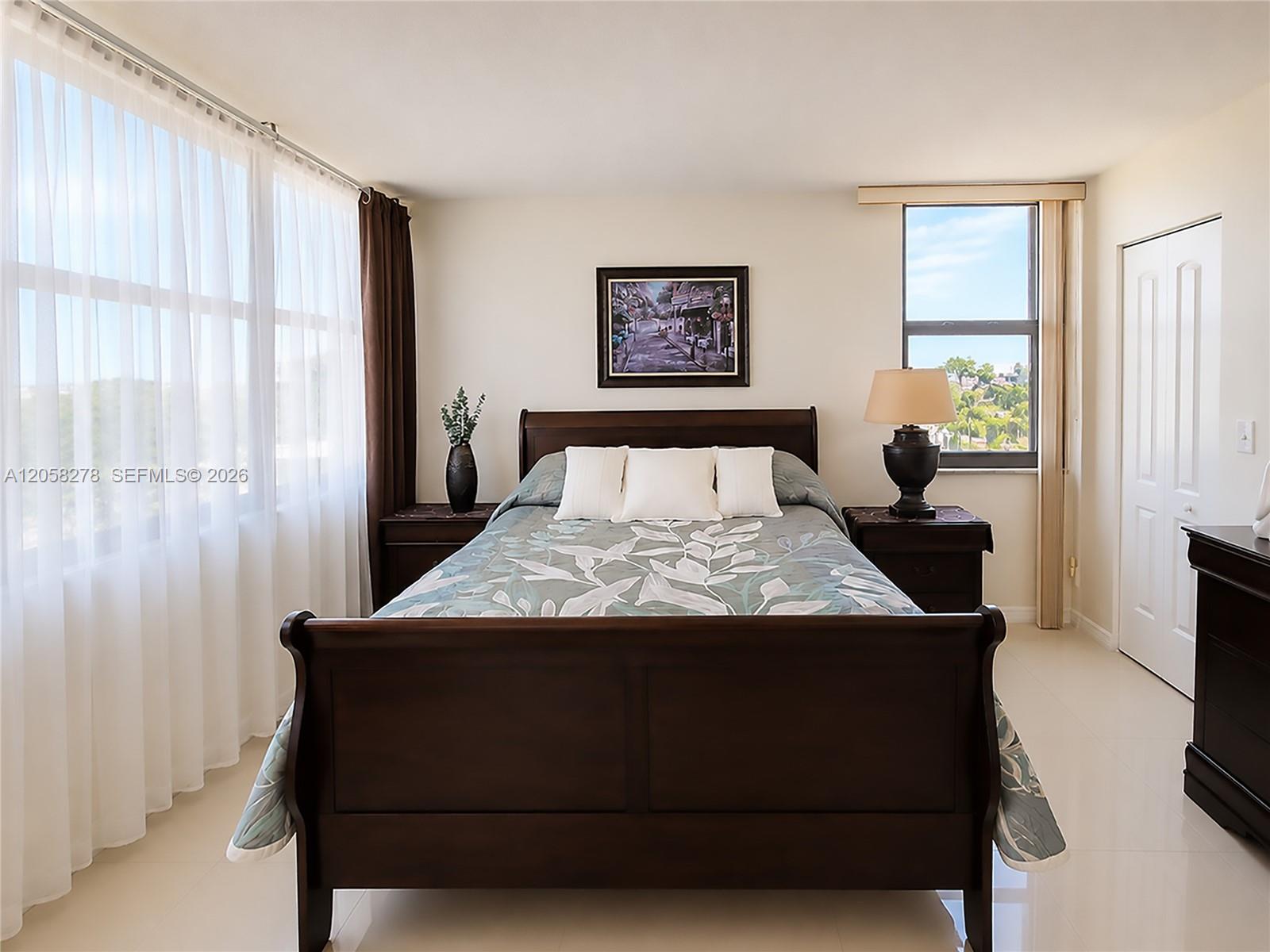 Photo of 2401 Ocean Dr  #1007, Hollywood, Florida, 33019 - 