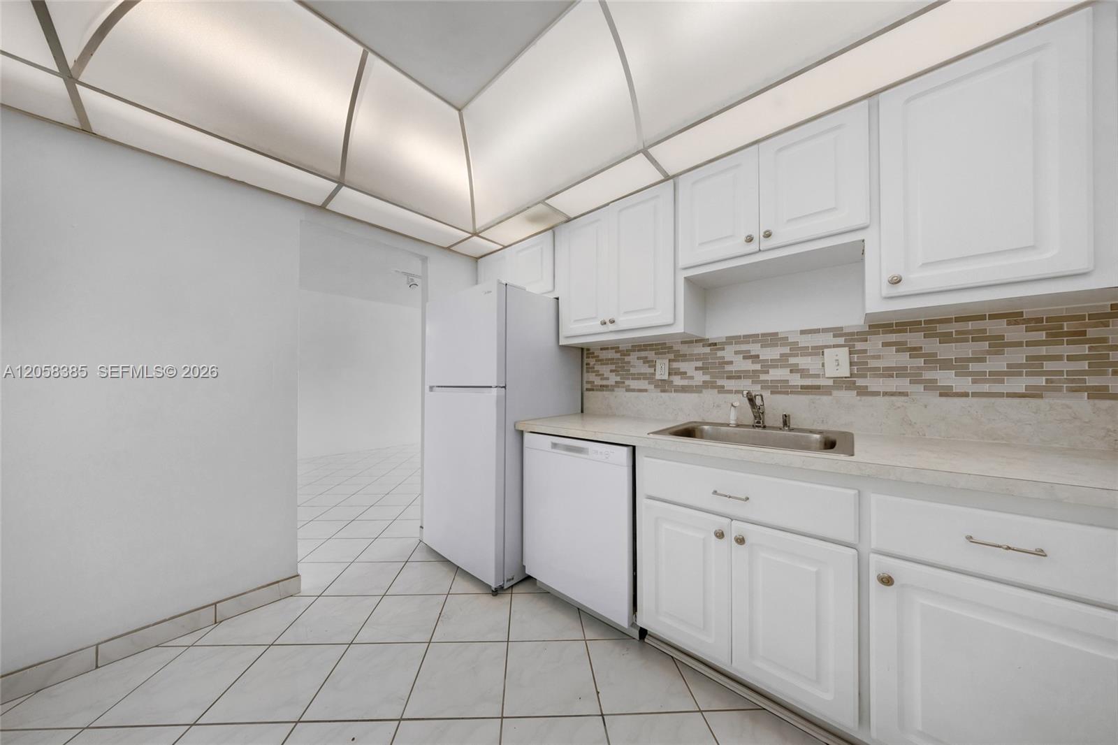 202 1 / 2 762 sq. ft. $ 2026-07-22 0 Photo