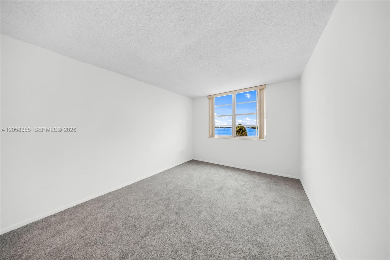 202 1 / 2 762 sq. ft. $ 2026-07-22 0 Photo